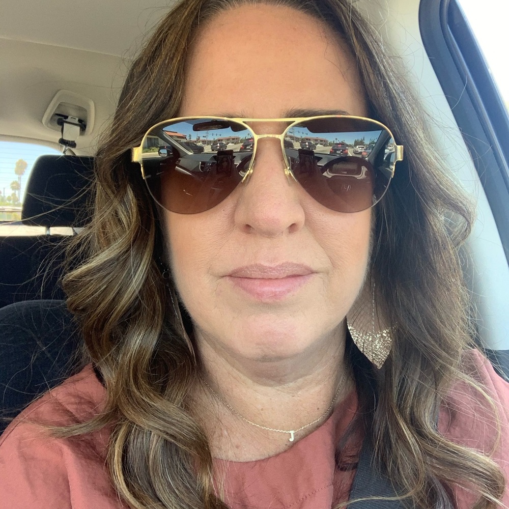 Meet your Posher, Jennifer